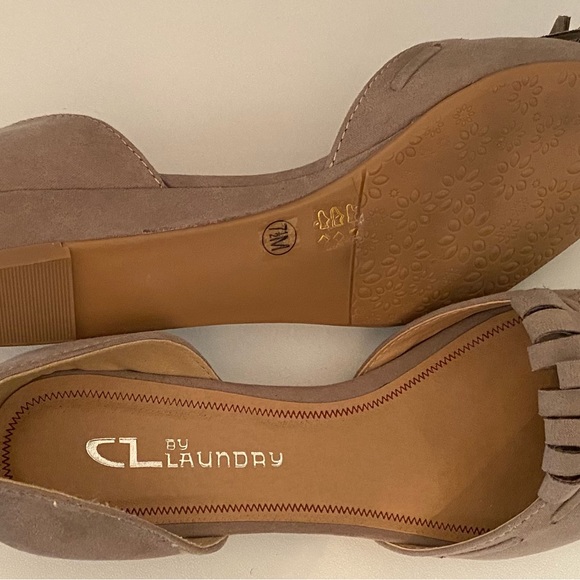 Shoes - Picture 3 of 3